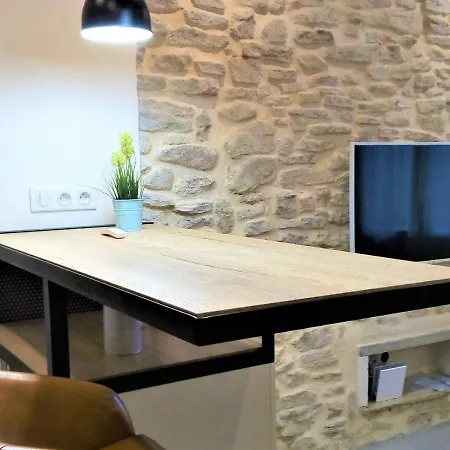 Le Petit Studio - 15 M2 - Centre Ville - Sorgue A 50 M L'Isle-sur-la-Sorgue Exterior photo